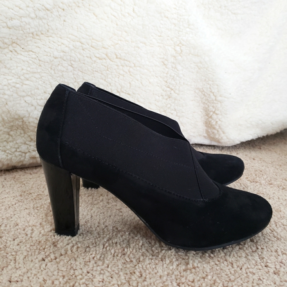 Naturalizer Blee black booties